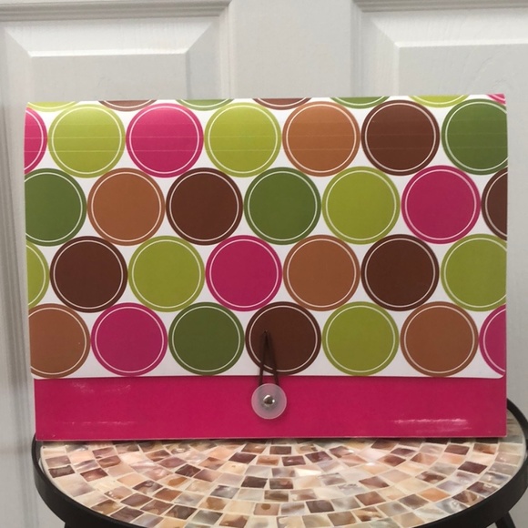 Other - 🆕Pocket accordion folder in pink, green, & brown
